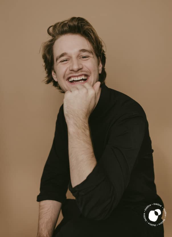 Voici enfin le moment de vous présenter notre duo maître de jeu/animateur…